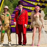 Наряженный во фрак с орденами Охлобыстин раздаст россиянам 16 килограммов золота