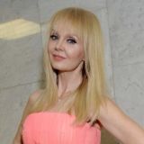 Певица Валерия женила младшего сына