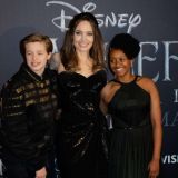 Дочь Анджелины Джоли передумала менять пол на фоне любовной трагедии