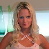 Борисова и Проклова отравились протухшей рыбой: Старалась сдержать тошноту