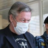 Получал угрозы: признание вины Ефремовым в ДТП объяснили