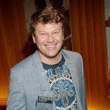 Женатого Губерниева сняли за пикантным поцелуем с Семенович 