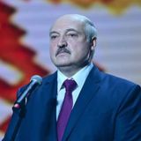Глава МВД Украины: Лукашенко совсем свихнулся на своей власти
