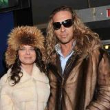 Жуткие видео об измене Тарзана добивают Королеву