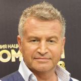 Снова измена? Агутин уехал из ресторана с неизвестной женщиной