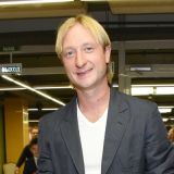 Плющенко посоветовал маленькому сыну терпеть боль