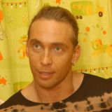 Сексолог назвал причину измены Тарзана: Оконфузился в постели с Королевой