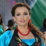 Брошенная в детстве Чехова с трудом переживает смерть отца