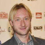 Не пожалел: Плющенко отправил маленького сына на соревнования с травмой ноги