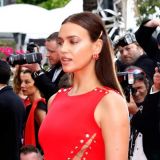 На располневшей Шейк треснула юбка