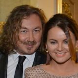 Народ поздравляет показавшую беременный живот Проскурякову