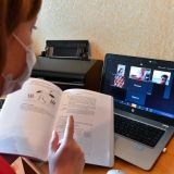 Родителям находящихся на дистанционном обучении школьников предложили выплачивать пособие