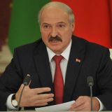 Политолог о российских кредитах для Белоруссии: Лукашенко шантажирует, а мы поддаемся