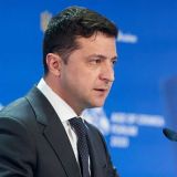 Эксперт: Зеленский решил уйти в отставку, можно провести досрочные выборы