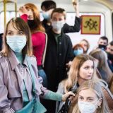 Россиян обвинили в беспечном отношении к мерам по борьбе с коронавирусом 