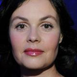 Греющаяся шкурами мертвых животных Андреева вызвала оторопь