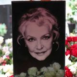 Заслужила: могила Скобцевой утонула сразу после похорон