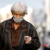 Эксперт допустил приход третьей волны коронавируса в Россию