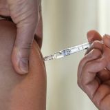 ВОЗ: Вакцина не положит конец пандемии COVID-19