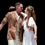 Замужняя Тодоренко была замечена за поцелуем с другим мужчиной