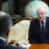 Эксперт о поведении Лукашенко на встрече с Лавровым: Слушал с трясущимися руками