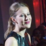 Голое тело в отражении массажера: Собчак опростоволосилась