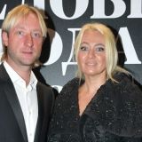 С криком бежал от психолога: СМИ сообщили о травме у сына Плющенко