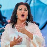 Нетребко раскрыла подробности жизни с сыном-аутистом: Любит странные вещи