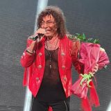 Пьяный на сцене садился на шпагат: новогодняя съемка 71-летнего Леонтьева сорвалась из-за скандала