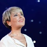 Босоногая Варум порезвилась с Ярмольником за спиной Агутина 