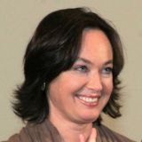 Перенесшая серьезную операцию дочь Гузеевой показала снимок с бритой головой 