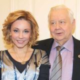 Зудина отказалась ставить памятник Табакову на Новодевичьем кладбище 