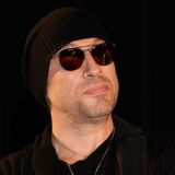 Объятия на диване: фото Нагиева с замужней актрисой вызвали вопросы