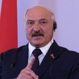Лукашенко рассказал об изменении Конституции: Свою власть продлевать не буду