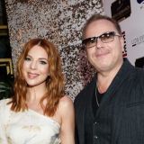 Для галочки: Подольская и Пресняков сфотографировались на фоне икон