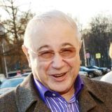 Петросян оставил маленького сына ради развлечений