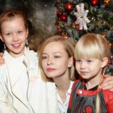 Недетский сюрприз от 11-летней дочери шокировал Пересильд