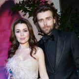 Мужа больной раком Заворотнюк застукали с обворожительной брюнеткой