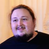 Распухший от прививки сын Сафронова потерял иммунитет к ковиду из-за спиртного