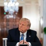 В конгрессе США хотят досрочно отстранить Трампа от власти