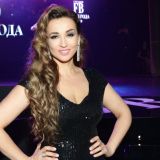 Анфиса Чехова вновь вывалила грудь перед камерой