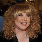 Миллионы Пугачевой уйдут на надгробье известному композитору