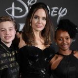 Почему дочь Джоли и Питта отказалась от смены пола 