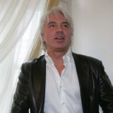 Несовершеннолетний сын Хворостовского показал возлюбленную 