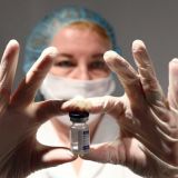 Мясников сравнил российскую и американскую вакцины от коронавируса