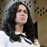 Самбурская в колготках взгромоздилась на шест