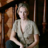 Бледная Высоцкая в подвенечном наряде напугала своим скрюченным видом