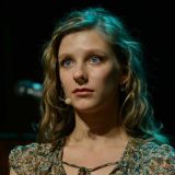 Должна держать язык за зубами: Арзамасову предостерегли от проблем