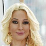 Ковыляет согнувшись: появились свежие кадры с переломаной Кудрявцевой