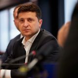 На Украине обвинили Зеленского в узурпации власти: Провалился как лидер государства